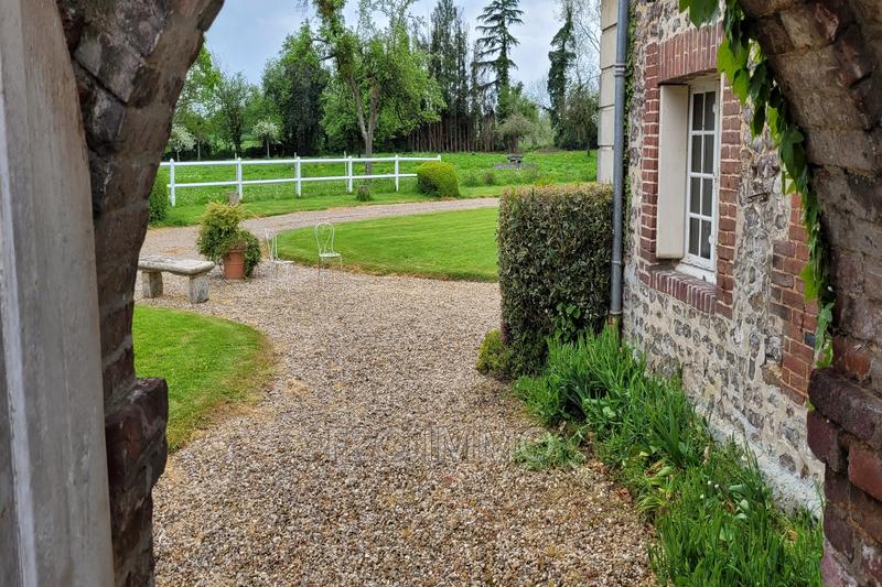 Propriété - 320 m² - 7 pièces