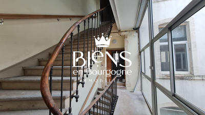 Appartement - 77 m² - 1 pièce