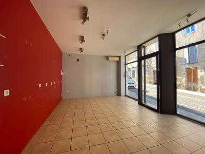 Maison - 275 m² - 13 pièces