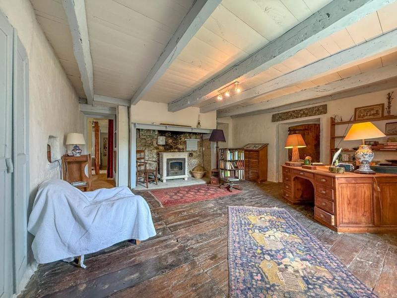 Corps de ferme - 319 m² - 9 pièces