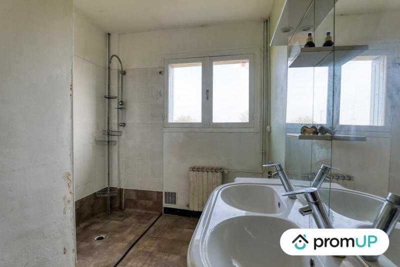 Maison - 270 m² - 7 pièces