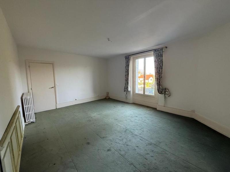 Maison - 200 m² - 6 pièces