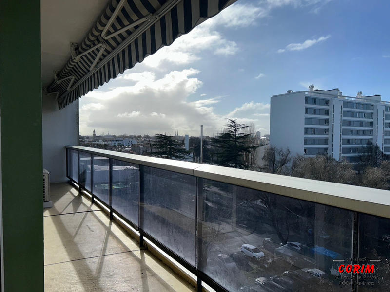 Appartement - 84 m² - 4 pièces