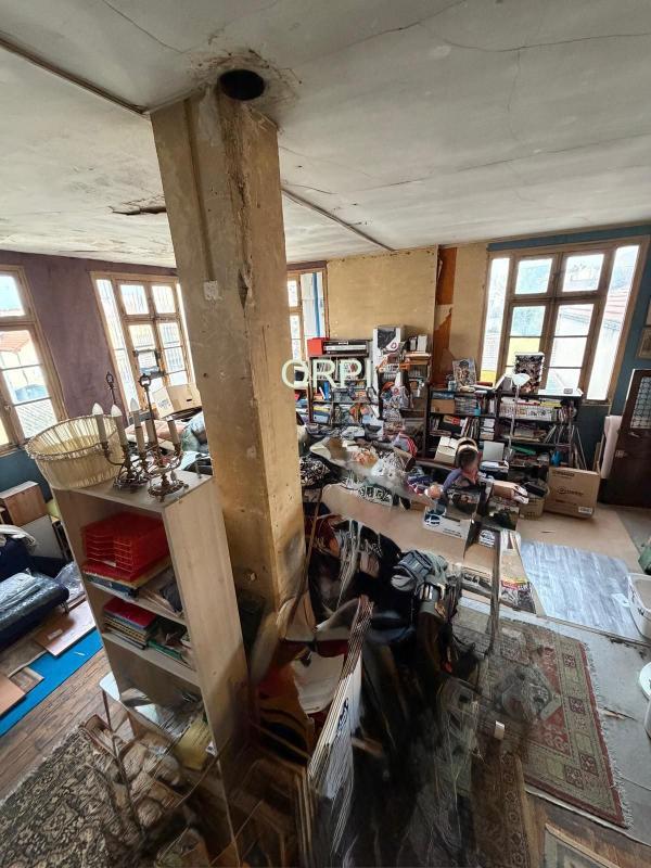 Maison - 221 m² - 5 pièces