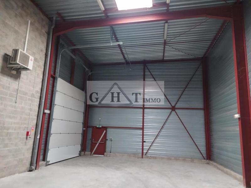 Entrepôt - 384 m²