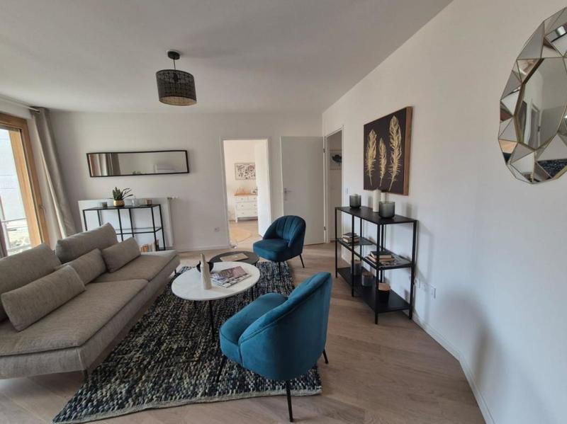 Appartement - 90 m² - 4 pièces