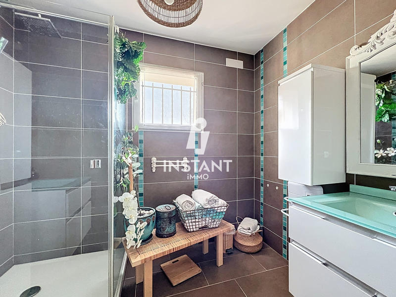 Maison - 156 m² - 8 pièces