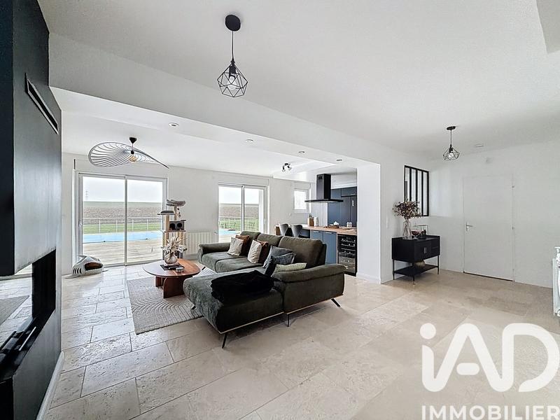 Maison - 200 m² - 7 pièces