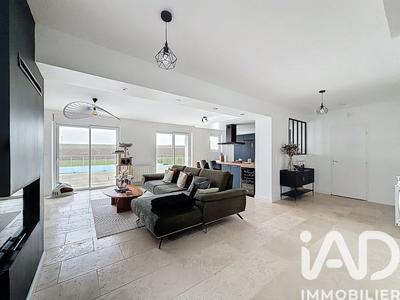 Maison - 200 m² - 7 pièces