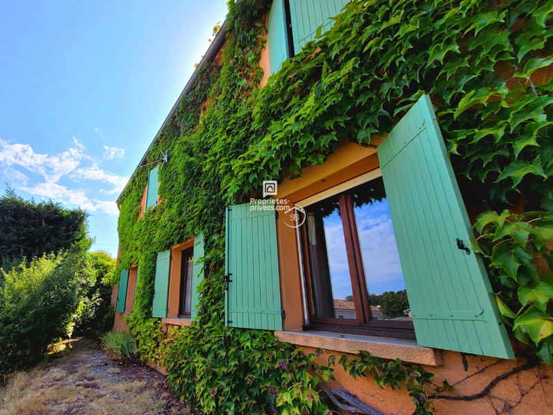 Maison - 235 m² - 9 pièces