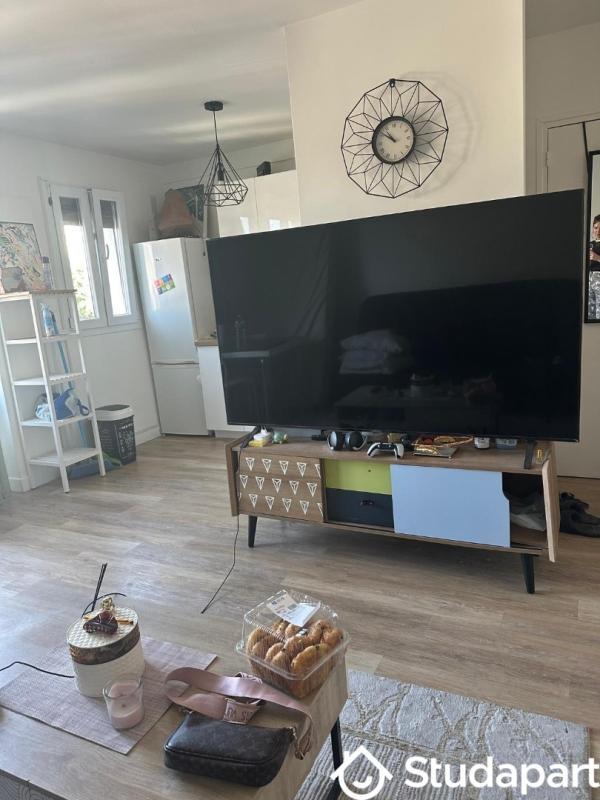 Chambre - 9 m² - 1 pièce