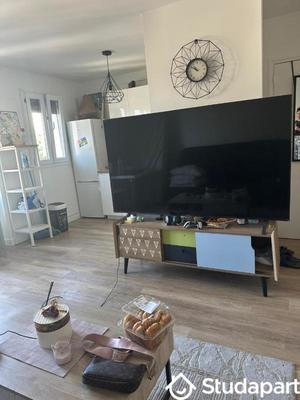 Chambre - 9 m² - 1 pièce