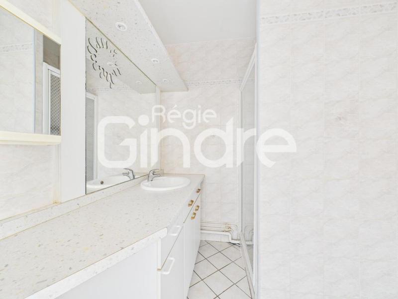 Appartement - 79 m² - 3 pièces