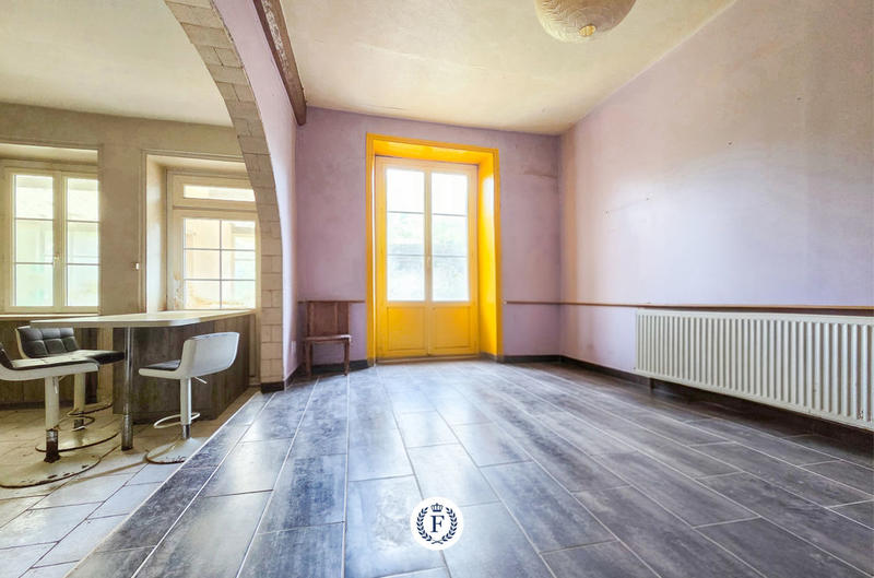 Maison - 224 m² - 8 pièces