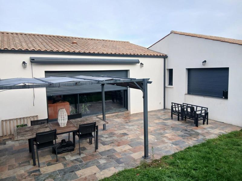 Maison contemporaine - 151 m² - 6 pièces