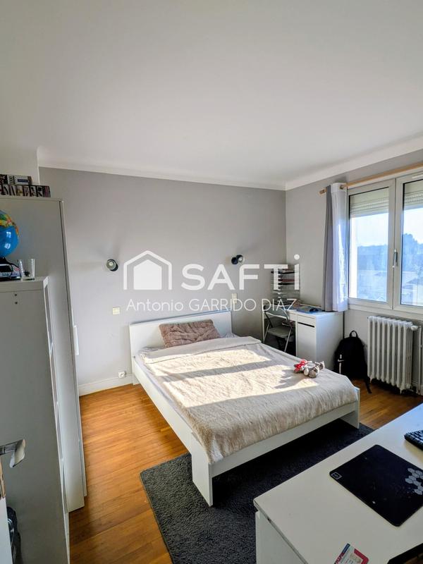 Maison - 138 m² - 8 pièces