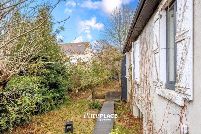 Maison - 350 m² - 10 pièces