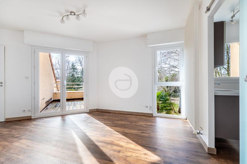 Maison - 427 m² - 14 pièces