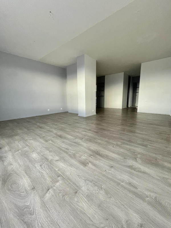 Appartement - 104 m² - 6 pièces