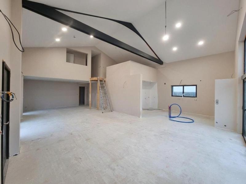 Maison - 252 m² - 7 pièces