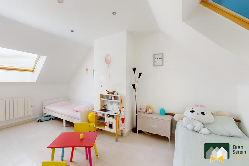 Maison - 95 m² - 5 pièces