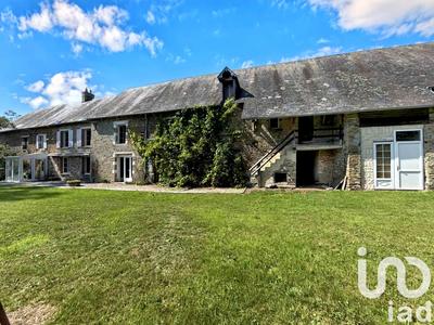 Maison - 332 m² - 11 pièces