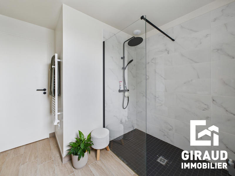 Maison - 93 m² - 4 pièces