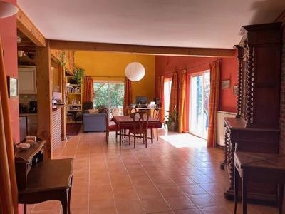 Maison - 275 m² - 7 pièces