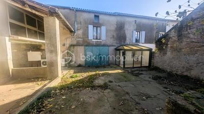 Maison de village - 176 m² - 10 pièces