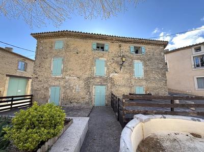 Propriété - 270 m² - 7 pièces