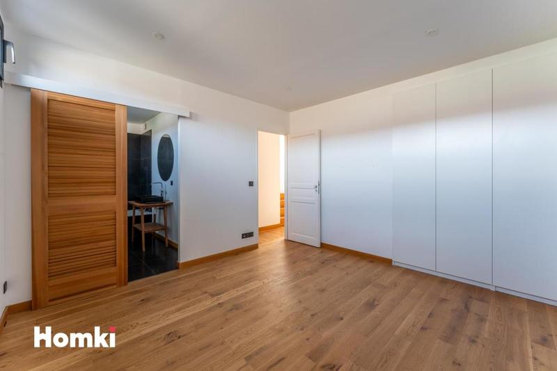 Appartement - 194 m² - 5 pièces