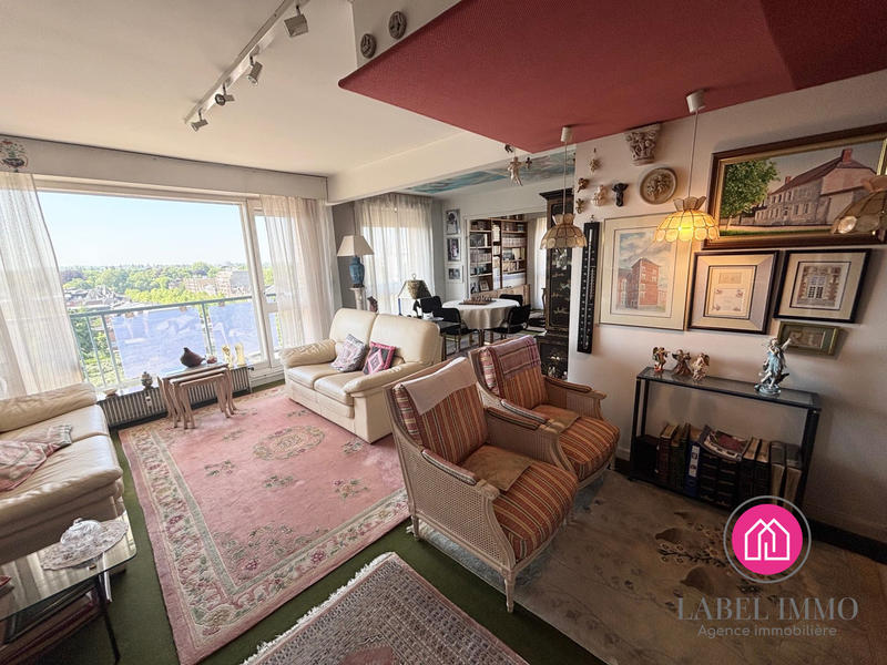 Appartement - 100 m² - 6 pièces