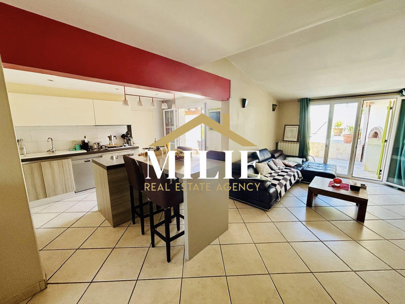 Maison - 95 m² - 4 pièces