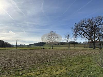 Maison - 200 m² - 8 pièces