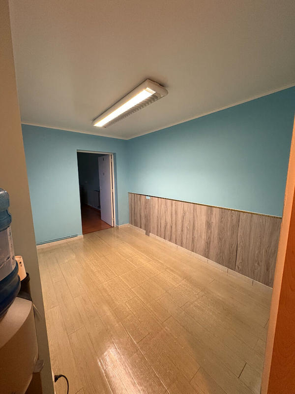 Local commercial - 77 m² - 4 pièces