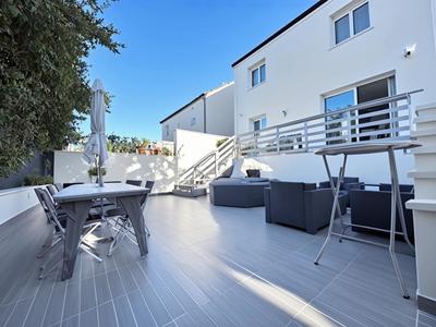 Pavillon - 90 m² - 6 pièces