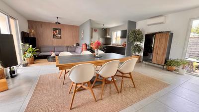 Maison - 110 m² - 4 pièces