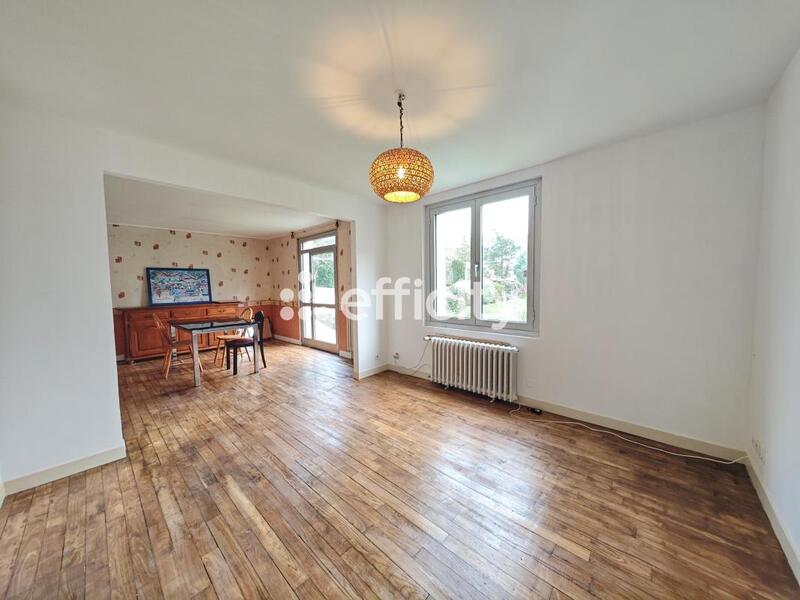 Maison - 99 m² - 6 pièces