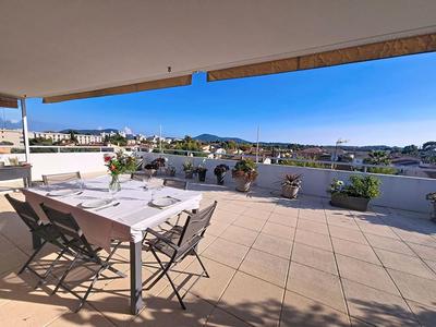 Appartement - 85 m² - 3 pièces