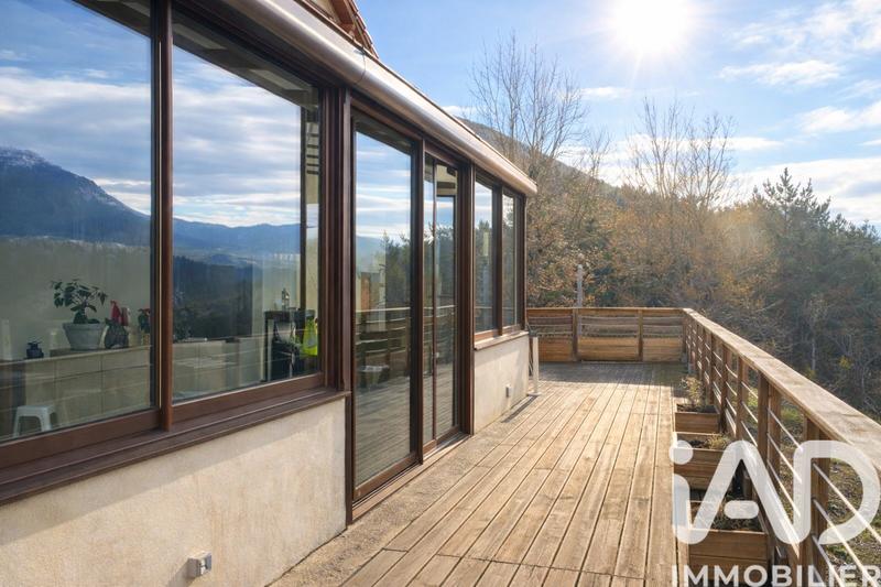 Maison - 157 m² - 7 pièces