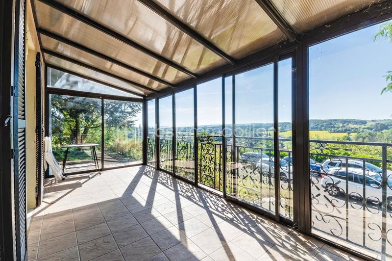 Propriété - 205 m² - 8 pièces