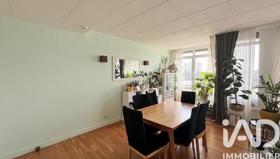 Appartement - 80 m² - 4 pièces