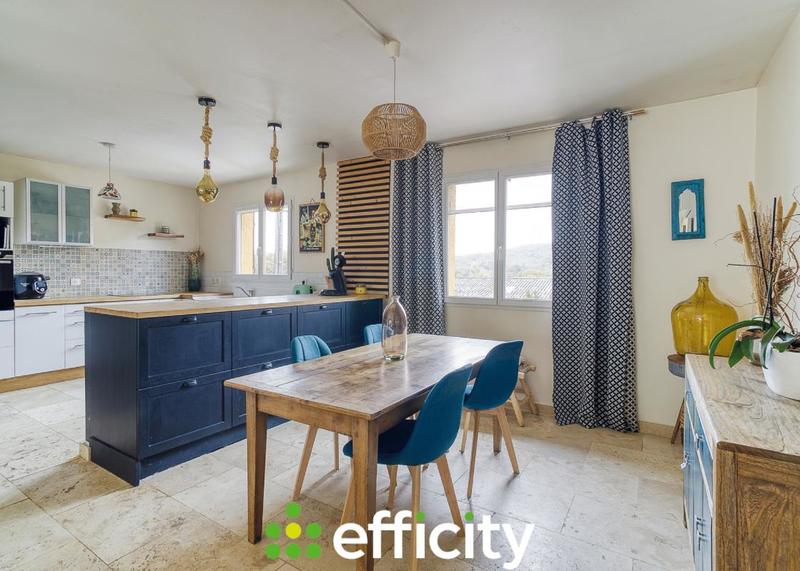 Villa - 90 m² - 5 pièces