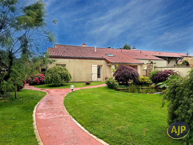 Maison - 152 m² - 6 pièces