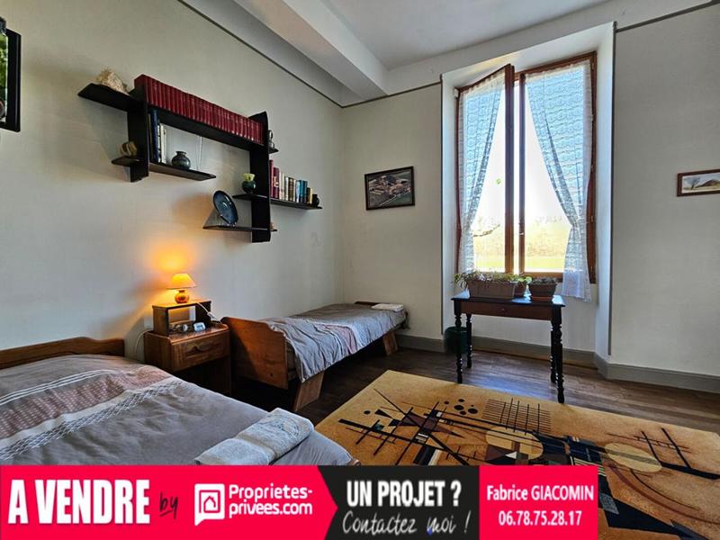 Propriété - 270 m² - 10 pièces