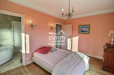 Maison - 278 m² - 7 pièces