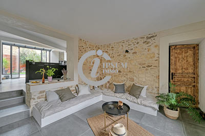 Maison ancienne - 241 m² - 8 pièces