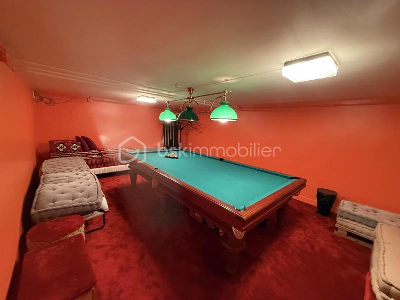 Maison - 218 m² - 7 pièces