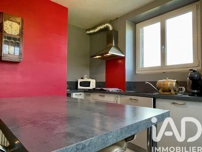 Maison - 240 m² - 10 pièces