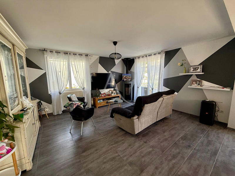 Maison - 193 m² - 8 pièces